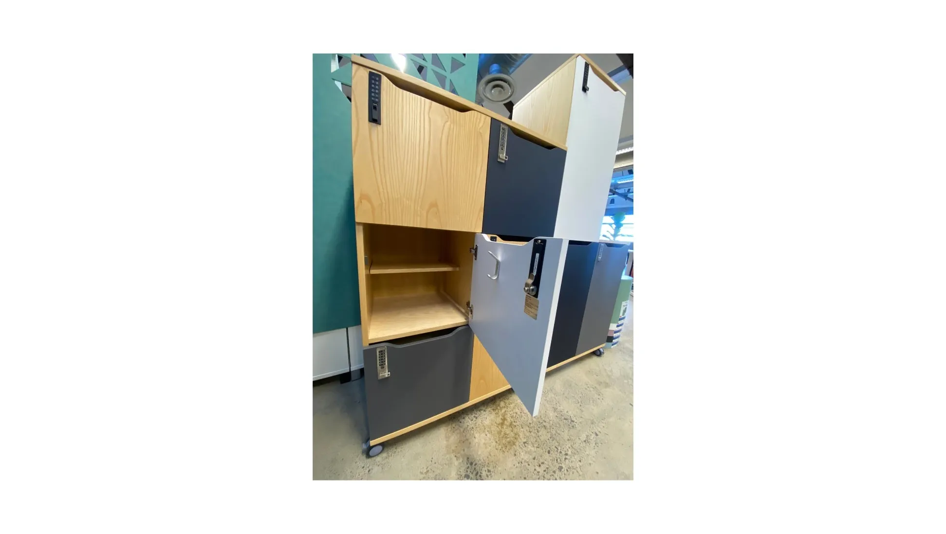 Mobile Veneer Locker Unit