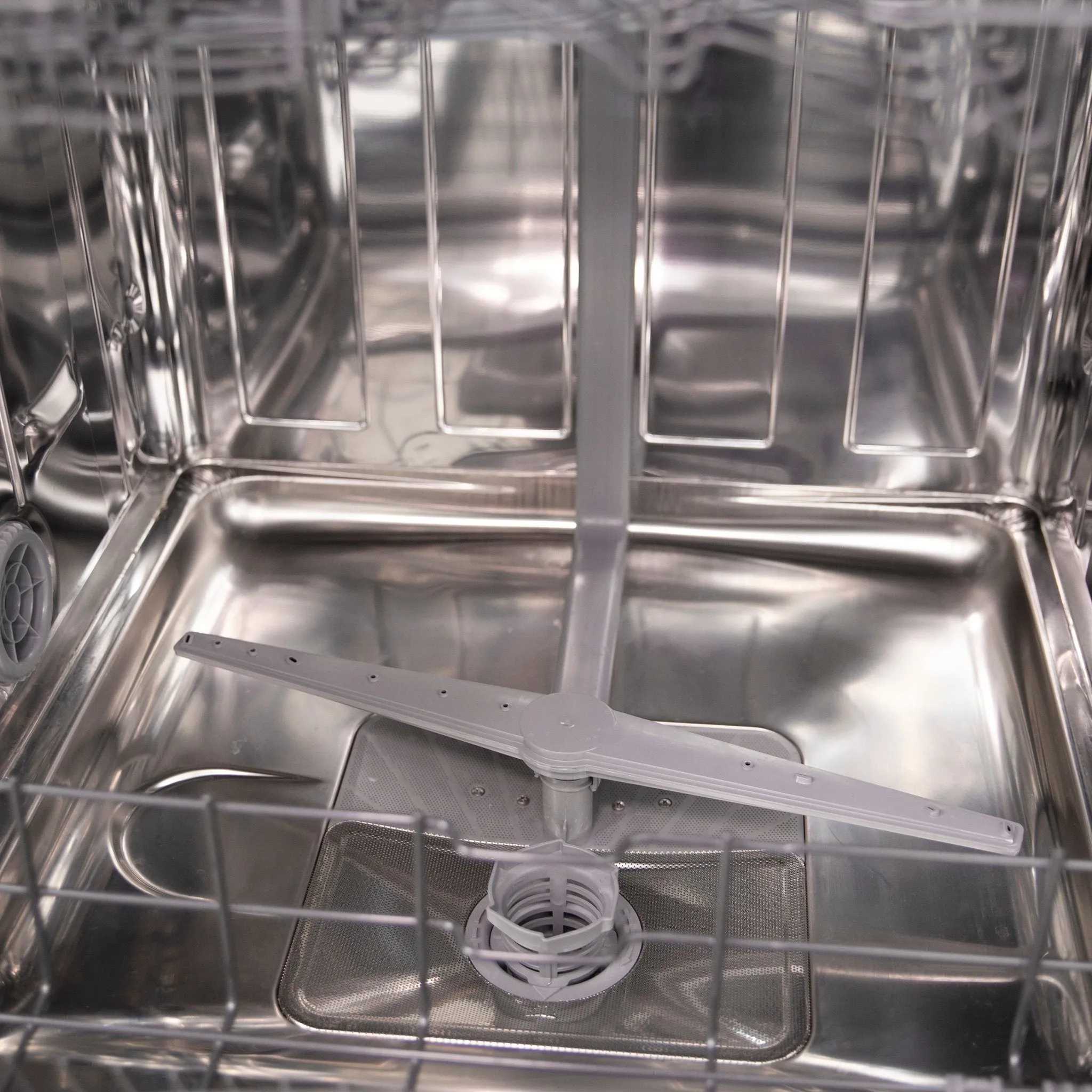 West Bend 24" Built In Dishwasher